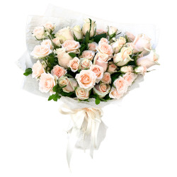 Букет цветов «Кремовый шик»