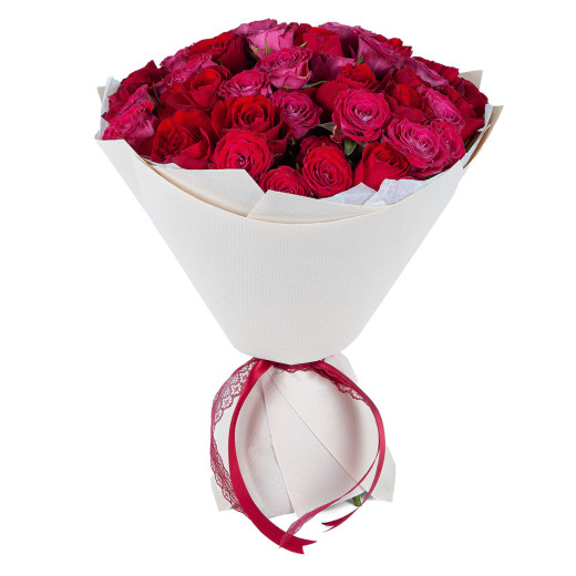 Букет из красно-розовых роз «Пылающий рассвет»