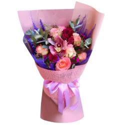 Букет ароматных цветов «Сумеречная свежесть»