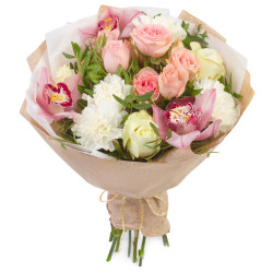 Красивый букет из цветов «Ароматная гармония»