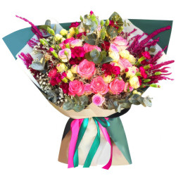 Авторский букет живых цветов «Теплоту момента»