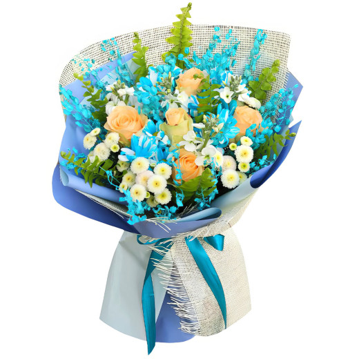 Красивый букет ароматных цветов «Ласка»