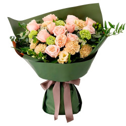 Дизайнерский букет живых цветов «Весенний вальс»