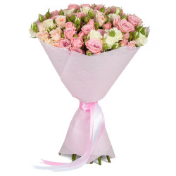 Букет из белых и розовых роз «Белоснежная гармония»