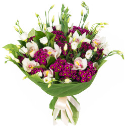 Букет из белых орхидей и эустомы «Орхидейный шарм»