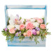 Цветочная композиция в ящике «Сказочное чудо»