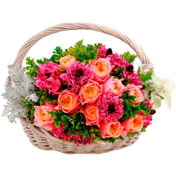 Корзина с красивыми цветами «Закатные оттенки»