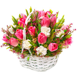 Корзина с тюльпанами и гвоздиками «Розовый вальс»