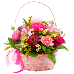 Цветочная композиция в корзине «Розовый рай»
