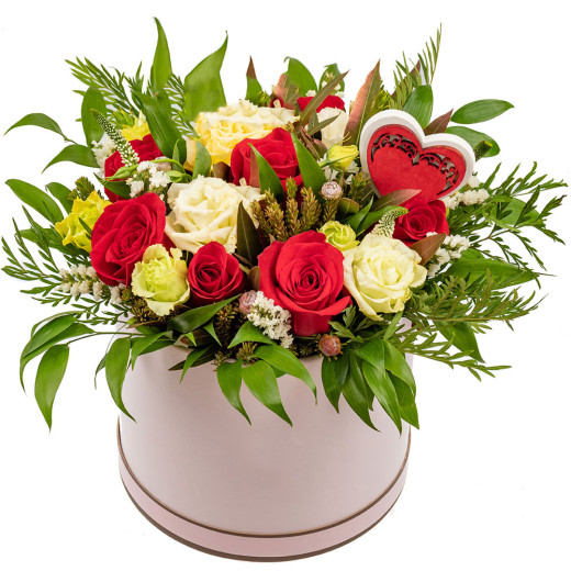 Цветы в шляпной коробке «Элегия»