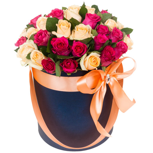 Шляпная коробка с розами «Цветочный шедевр»