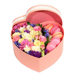 Цветы в коробке сердце «Романтика»