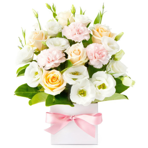 Букет в коробке «Светлый шарм»