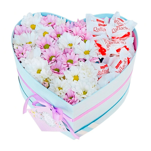 Коробка с хризантемами «Сладкий момент»